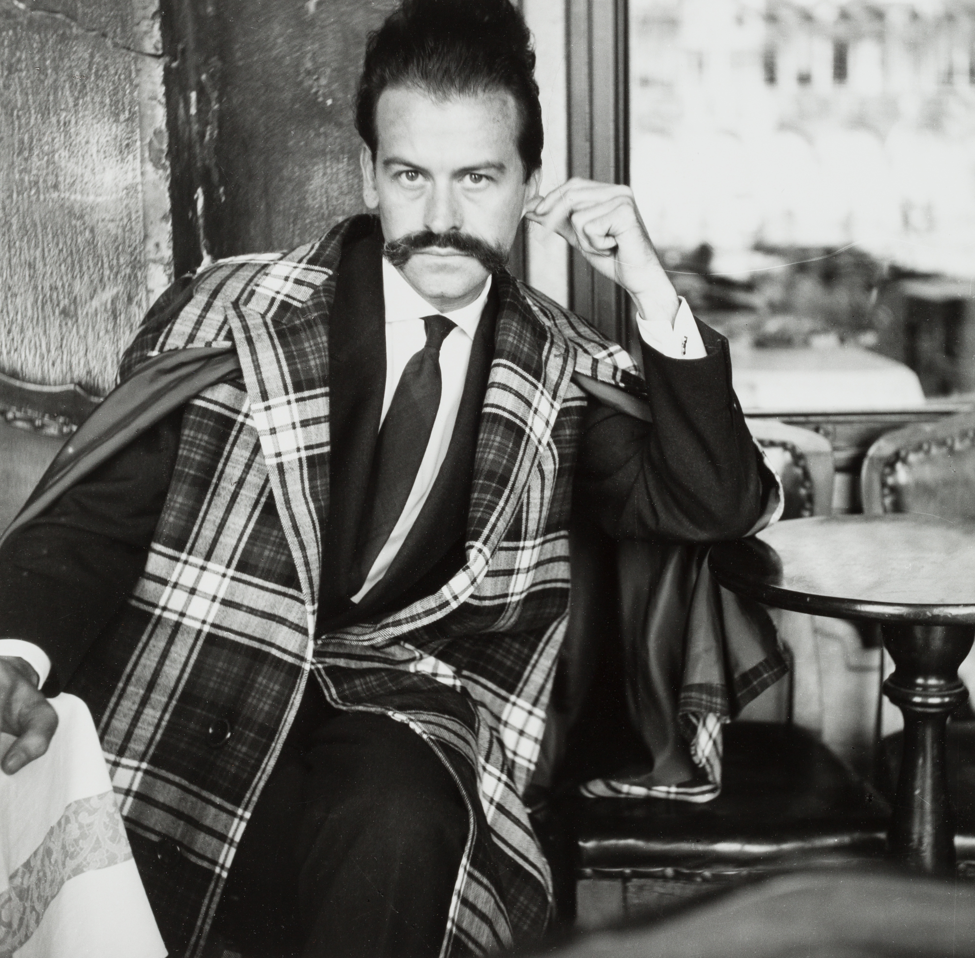 Georges Mathieu ou quand l’art du dandy se fait officiel